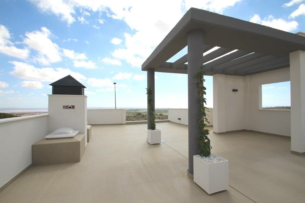4-Bedroom Villa in San Miguel de Salinas - Image 12