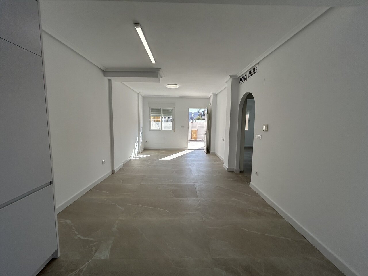 2-Bedroom Apartment in Pilar de la Horadada - Image 2