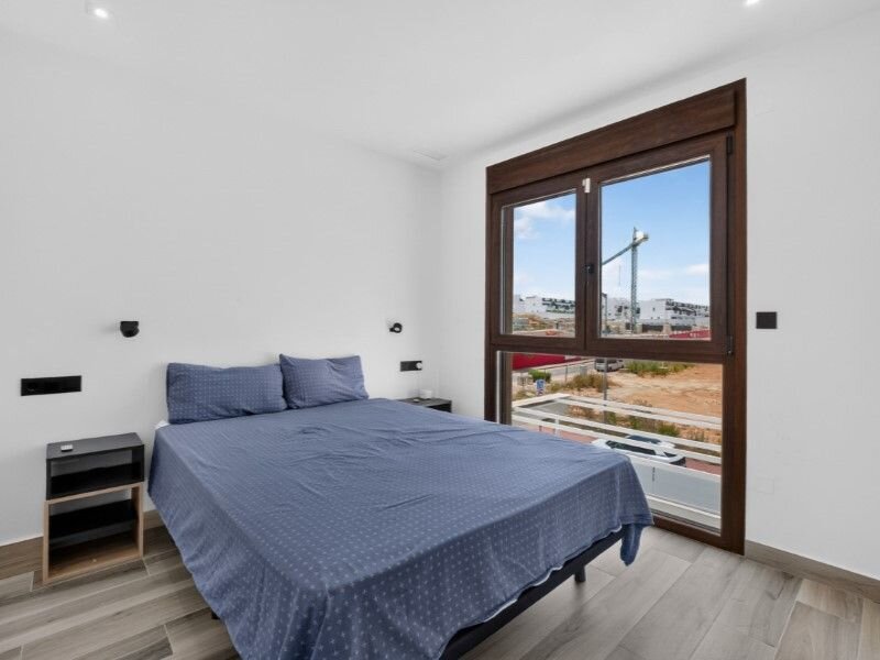 4-Bedroom Villa in Los Balcones, Torrevieja - Image 17