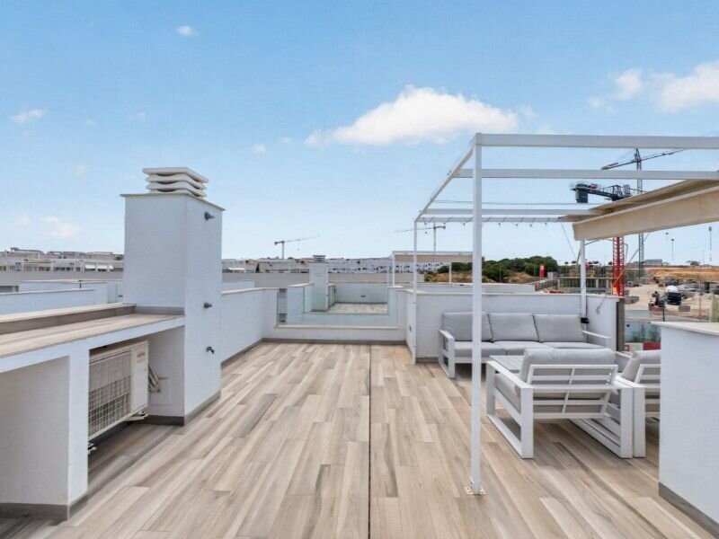 4-Bedroom Villa in Los Balcones, Torrevieja - Image 34