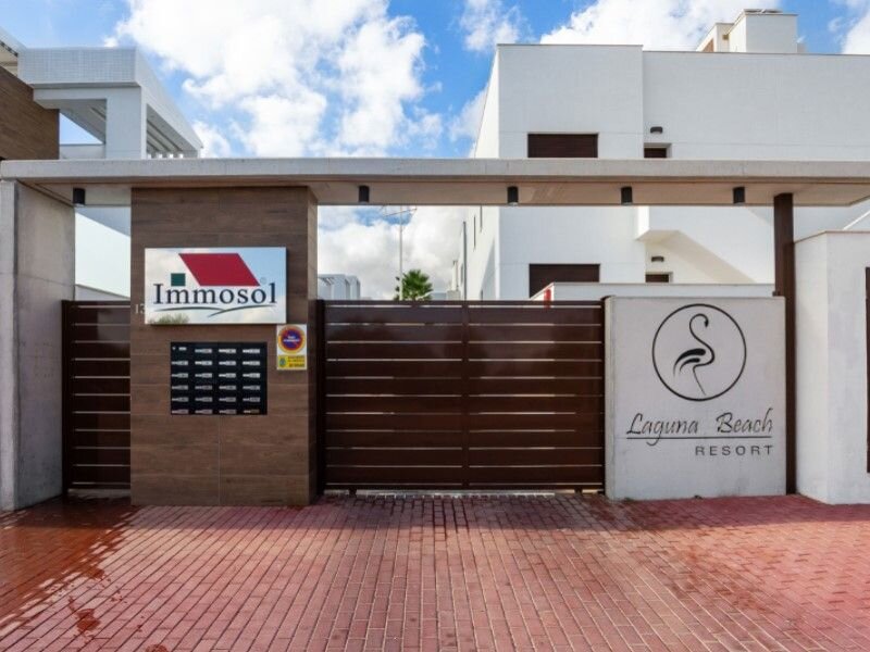 4-Bedroom Villa in Los Balcones, Torrevieja - Image 36