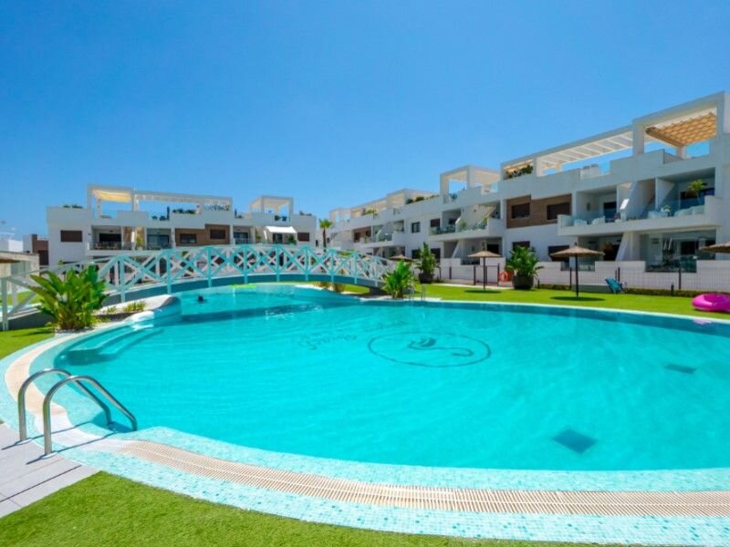 4-Bedroom Villa in Los Balcones, Torrevieja - Image 37