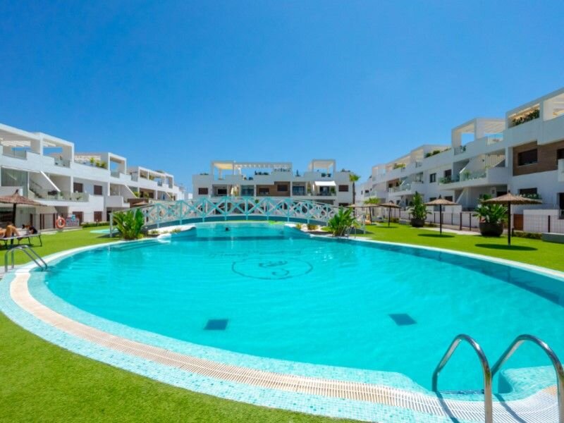 4-Bedroom Villa in Los Balcones, Torrevieja - Image 38