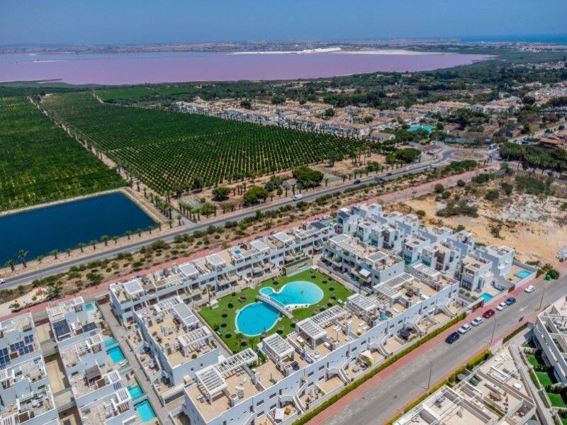 4-Bedroom Villa in Los Balcones, Torrevieja - Image 40