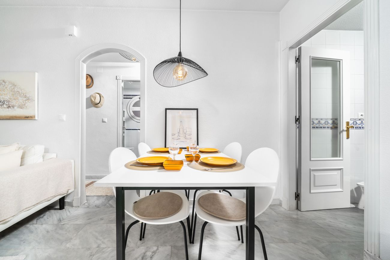 2-Bedroom Apartment in Centro, Torrevieja - Image 3