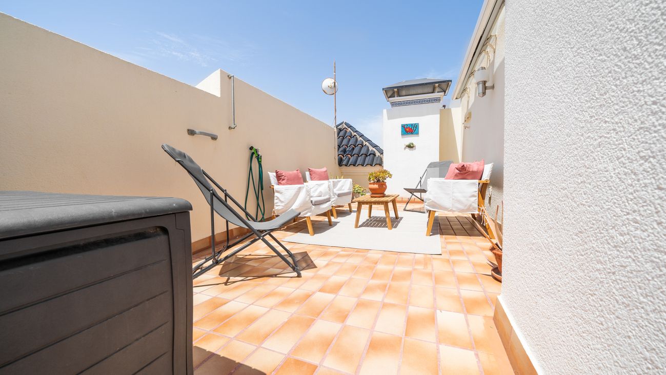2-Bedroom Apartment in Centro, Torrevieja - Image 35