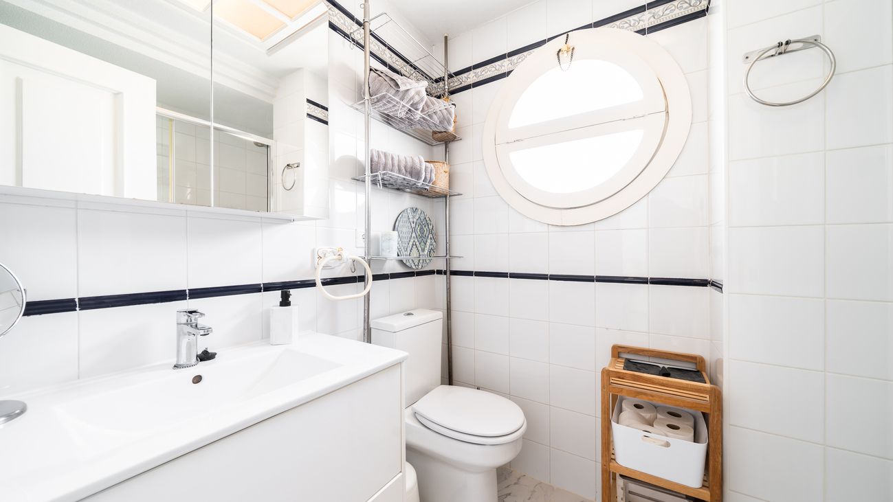 2-Bedroom Apartment in Centro, Torrevieja - Image 9