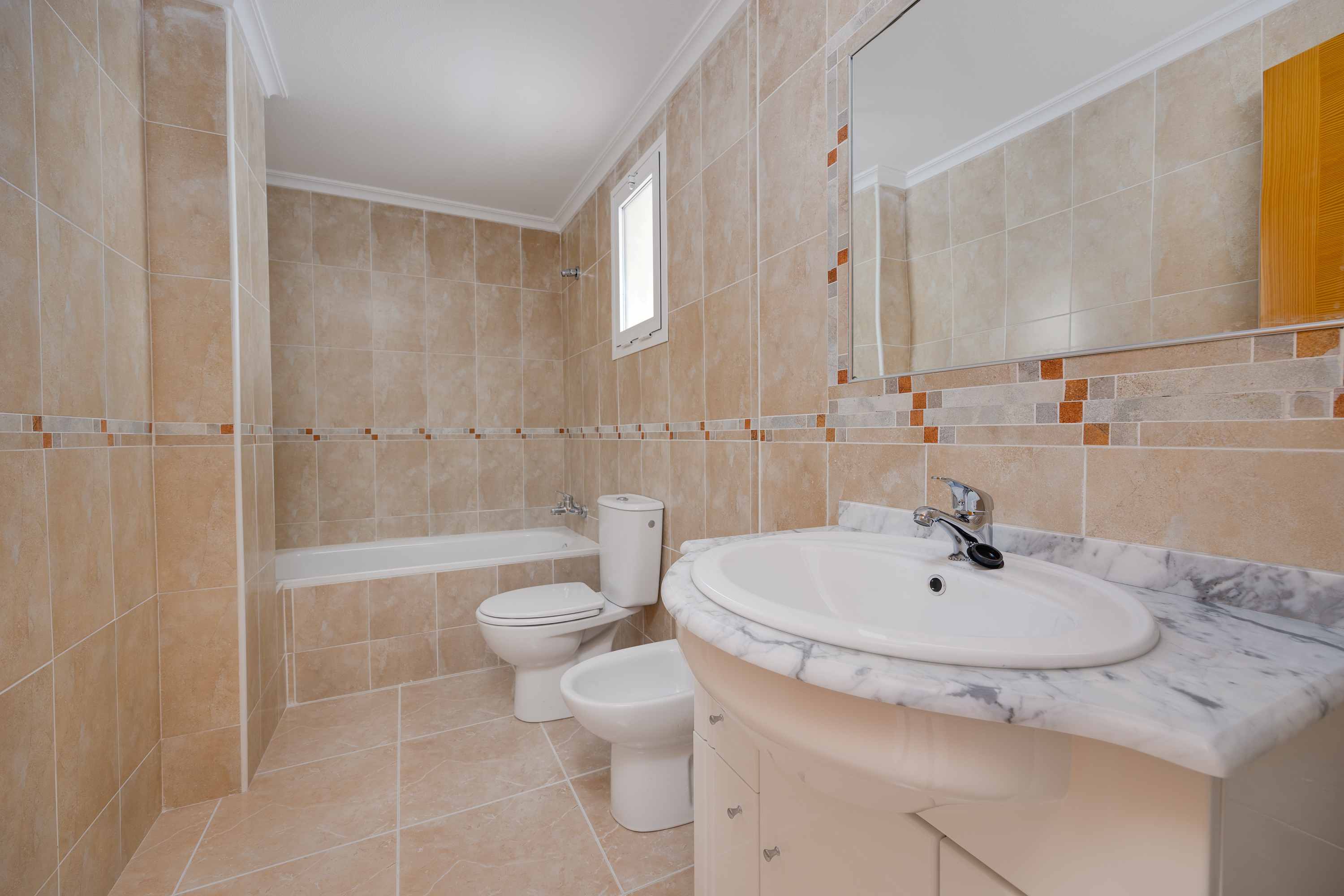 3-Bedroom Apartment in San Fulgencio - Image 25