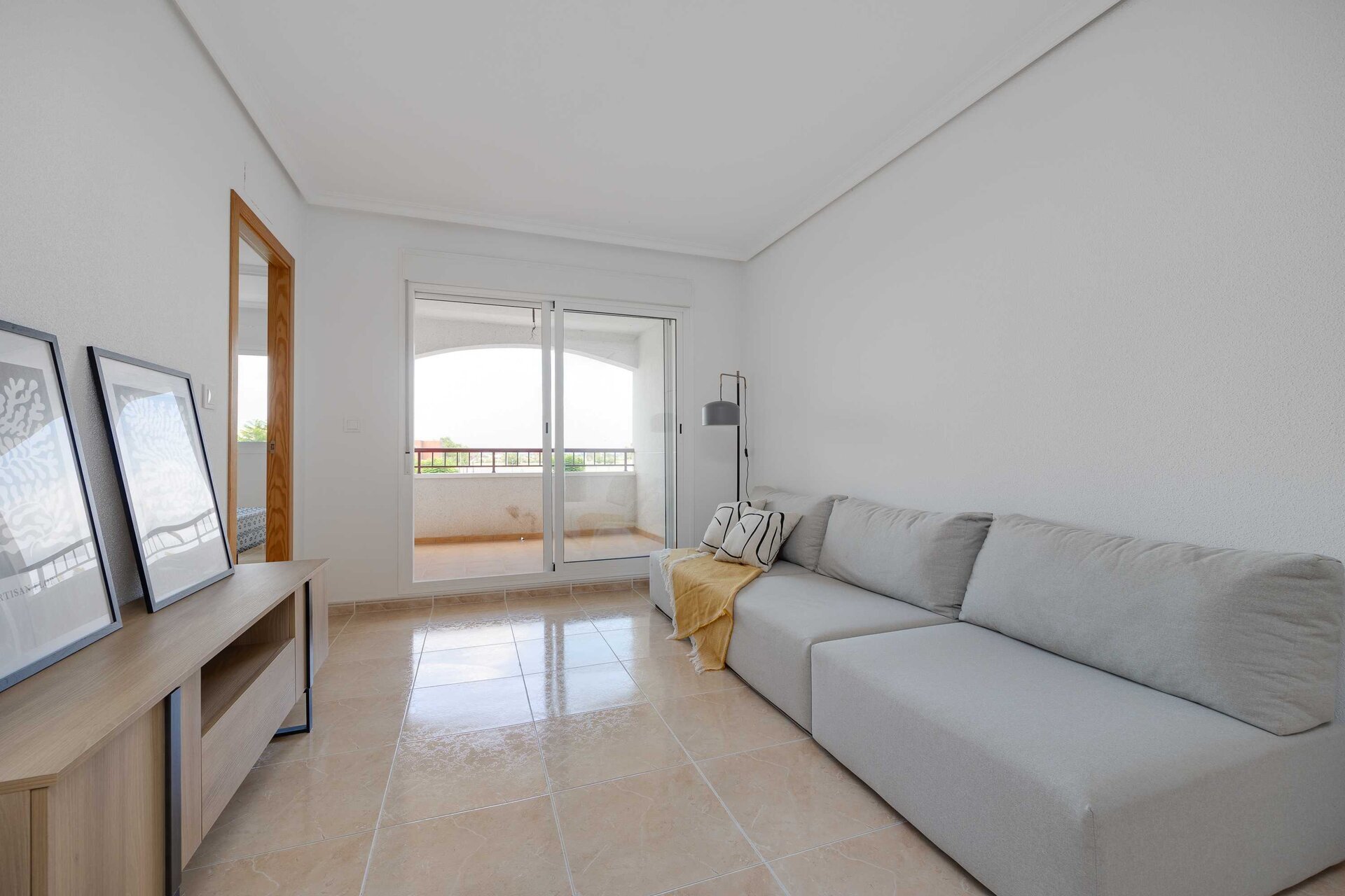 3-Bedroom Apartment in San Fulgencio - Image 8