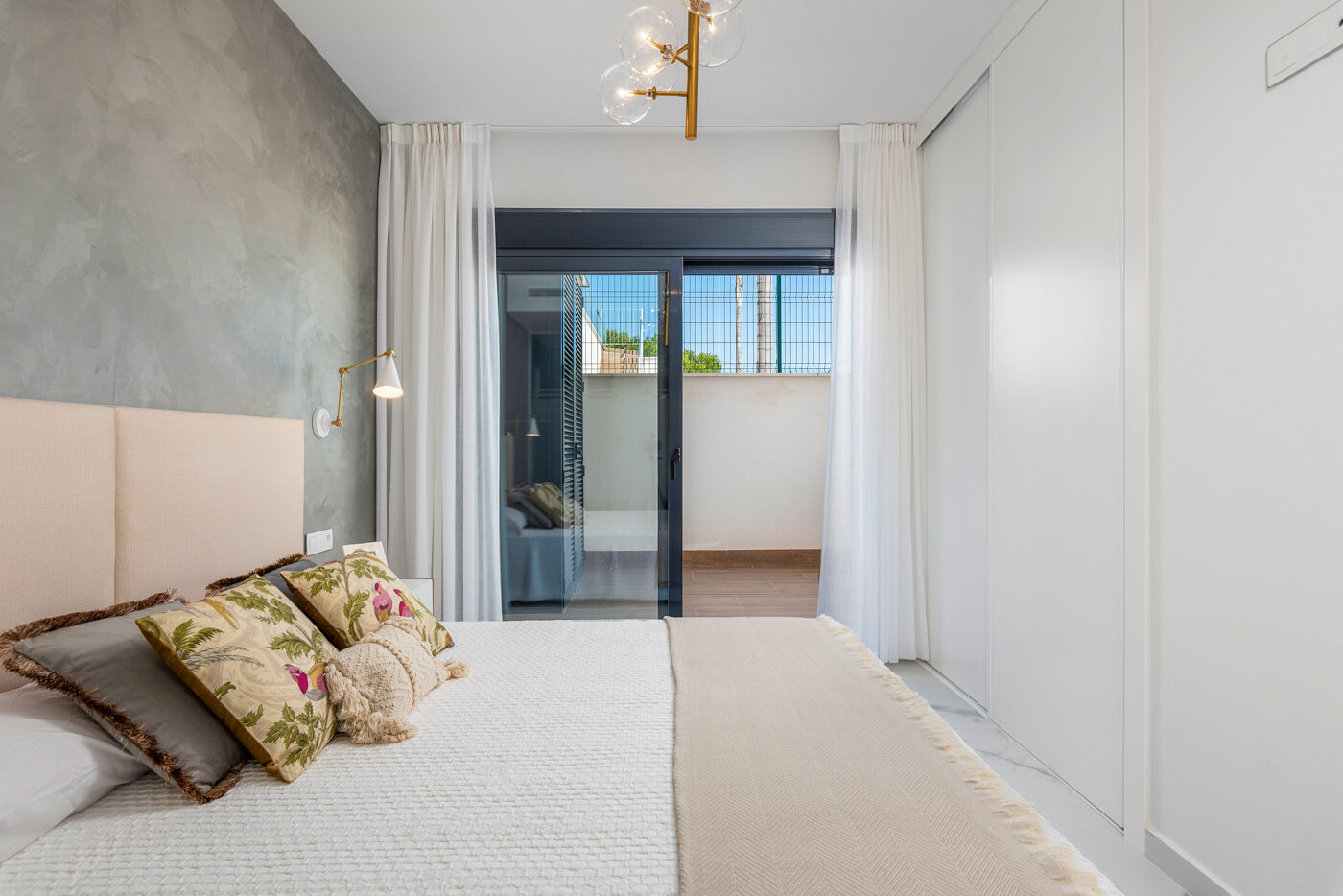 2-Bedroom Bungalow in San Miguel de Salinas - Image 17
