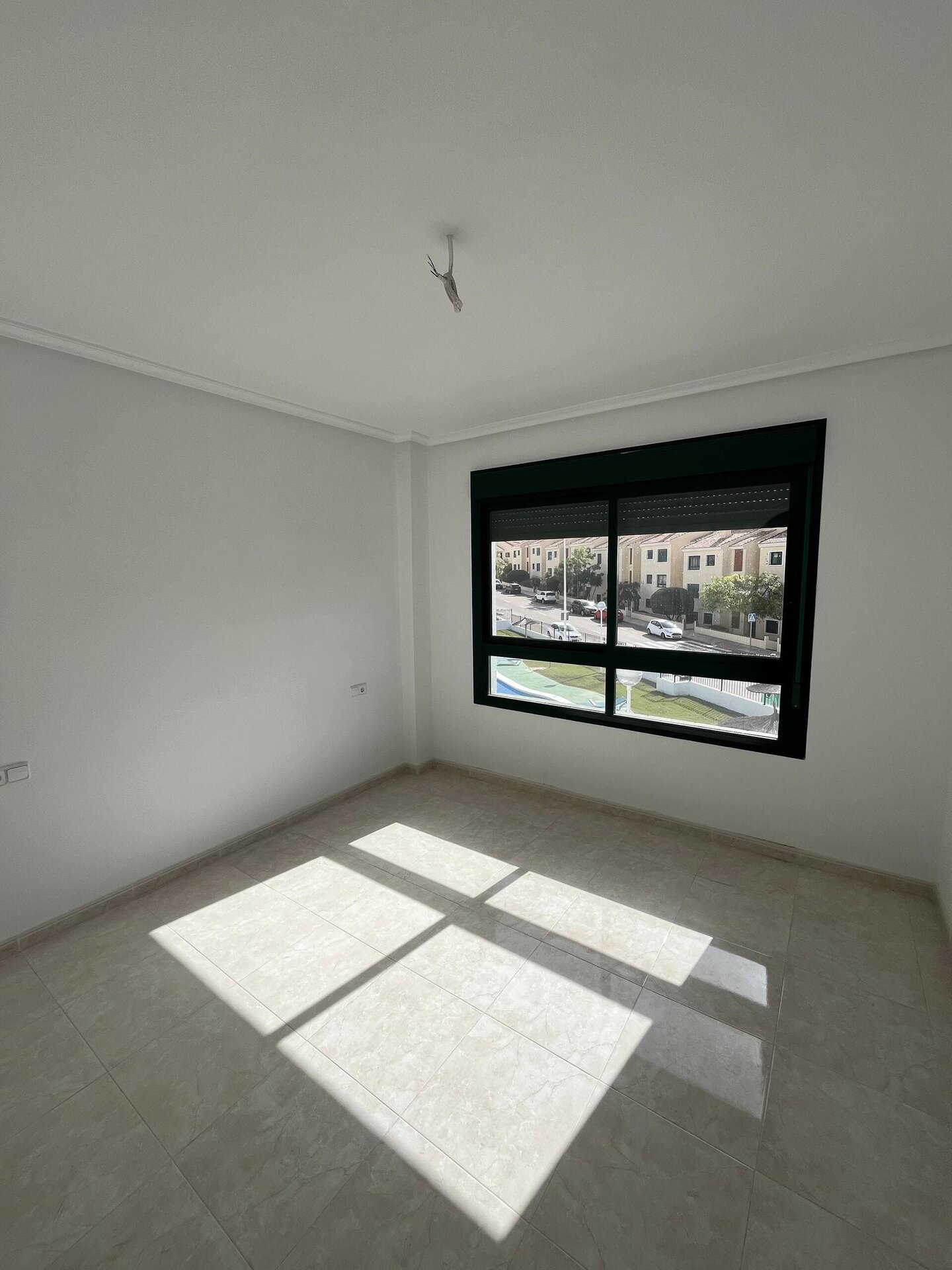 2-Bedroom Apartment in Orihuela Costa - Image 12