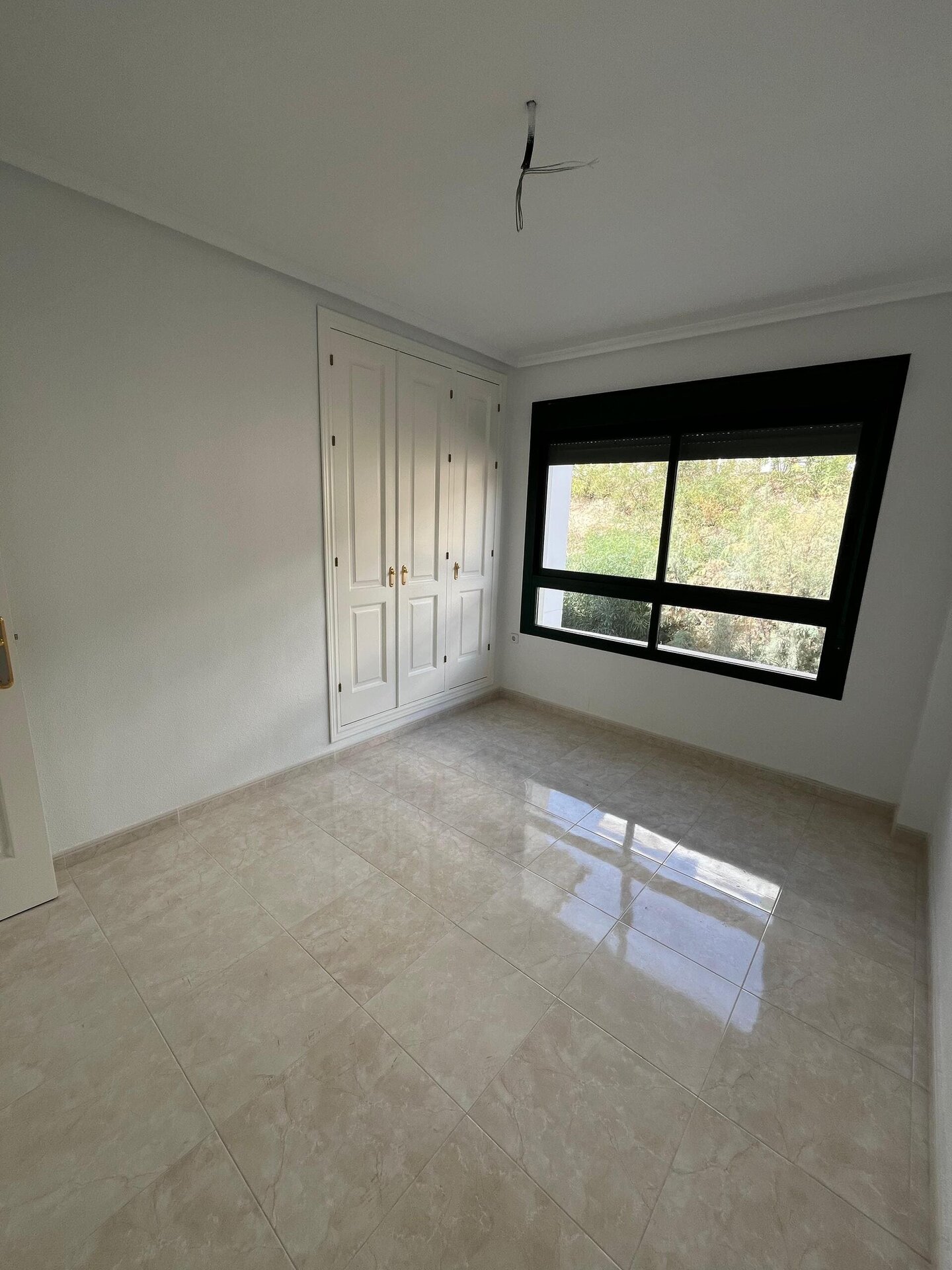 2-Bedroom Apartment in Orihuela Costa - Image 23