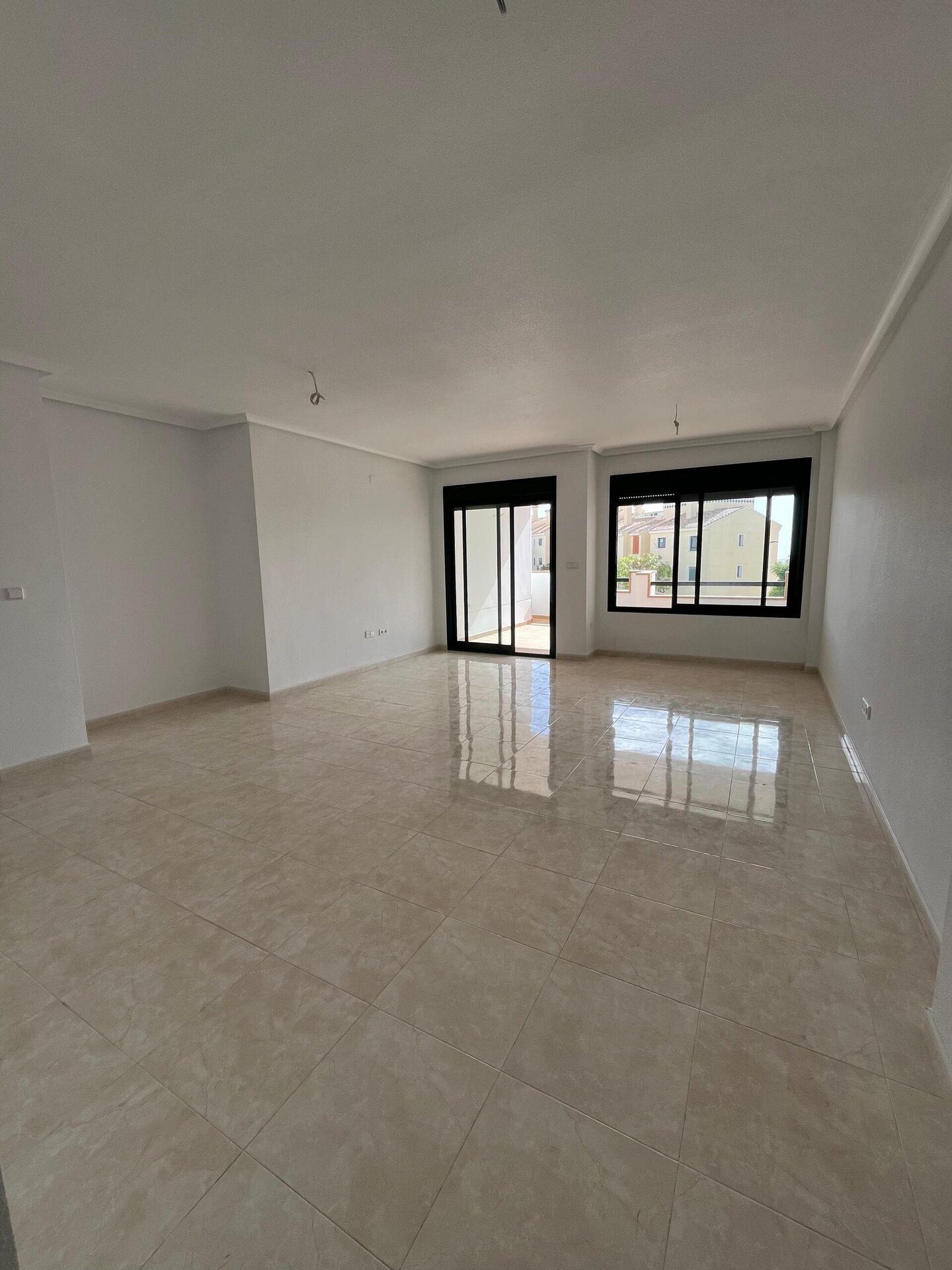 2-Bedroom Apartment in Orihuela Costa - Image 8