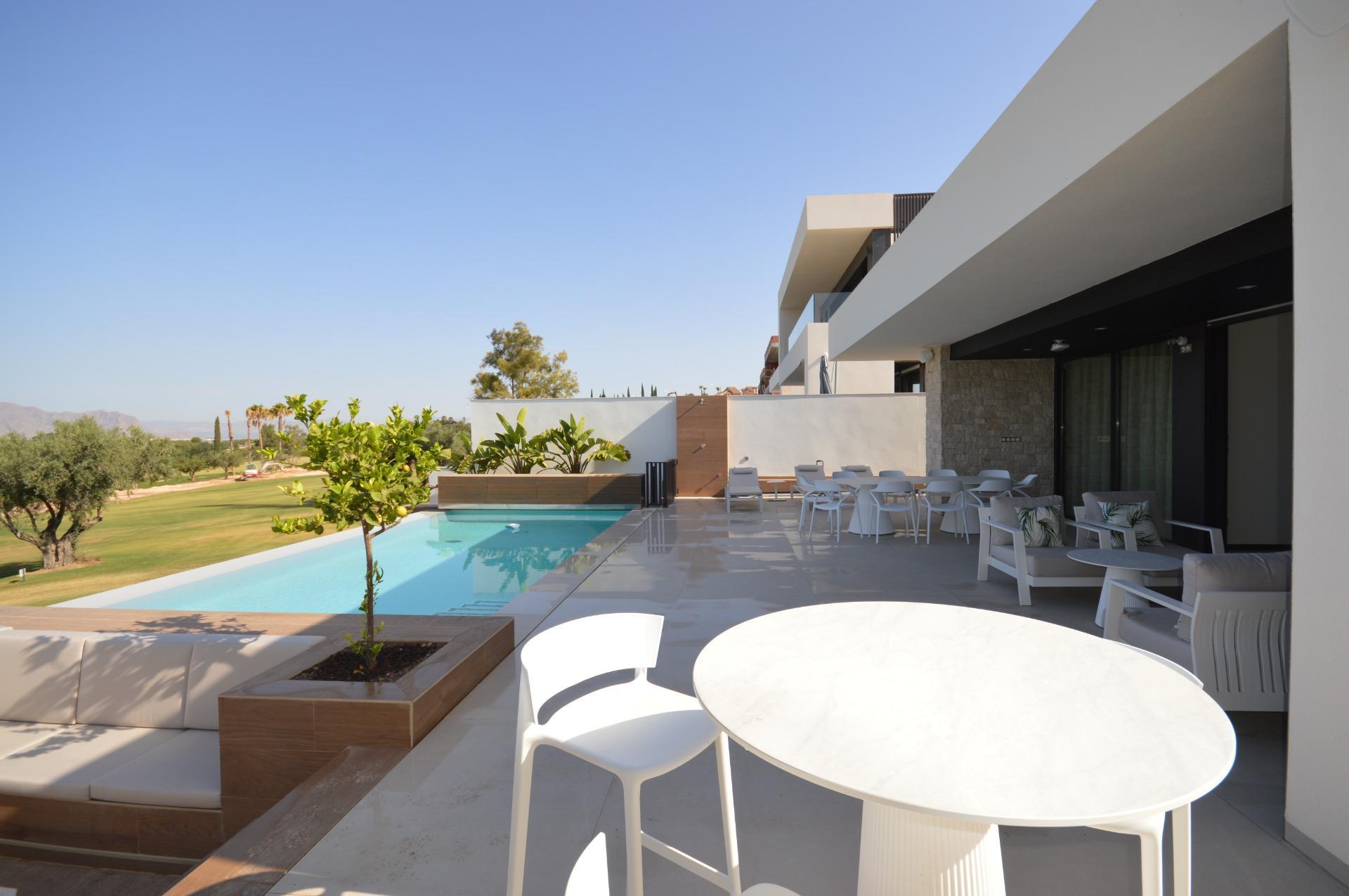 5-Bedroom Villa in Comunidad Valenciana, Algorfa - Image 3