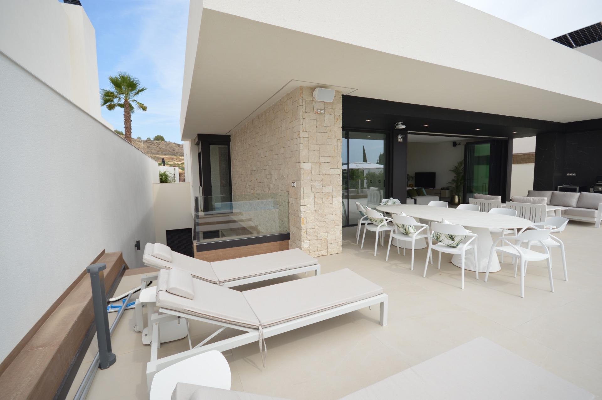 5-Bedroom Villa in Comunidad Valenciana, Algorfa - Image 40