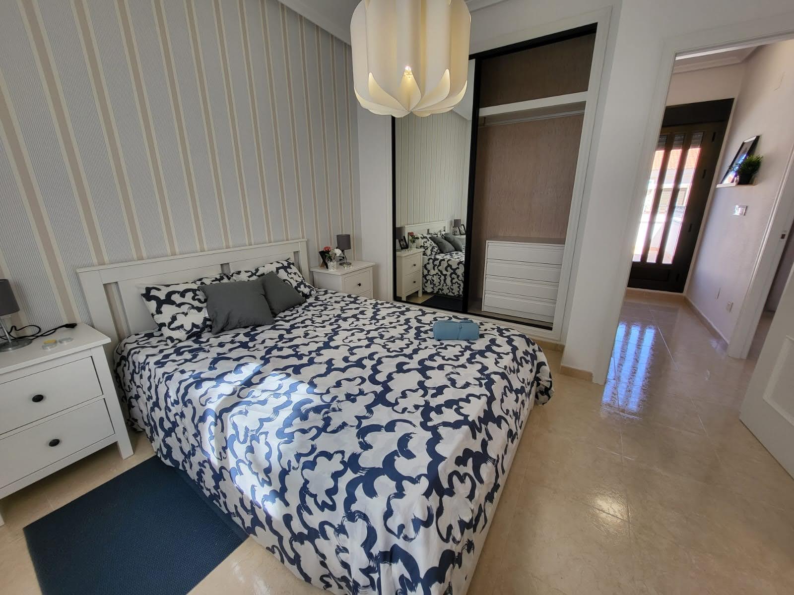 3-Bedroom House in San Miguel de Salinas - Image 12