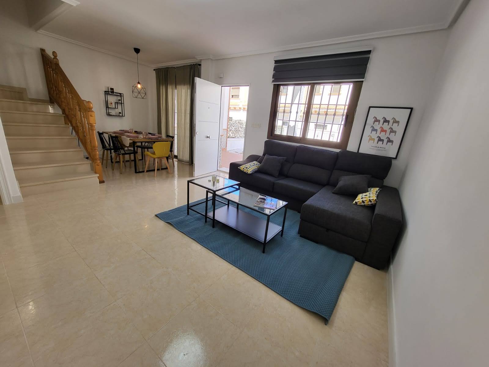 3-Bedroom House in San Miguel de Salinas - Image 6