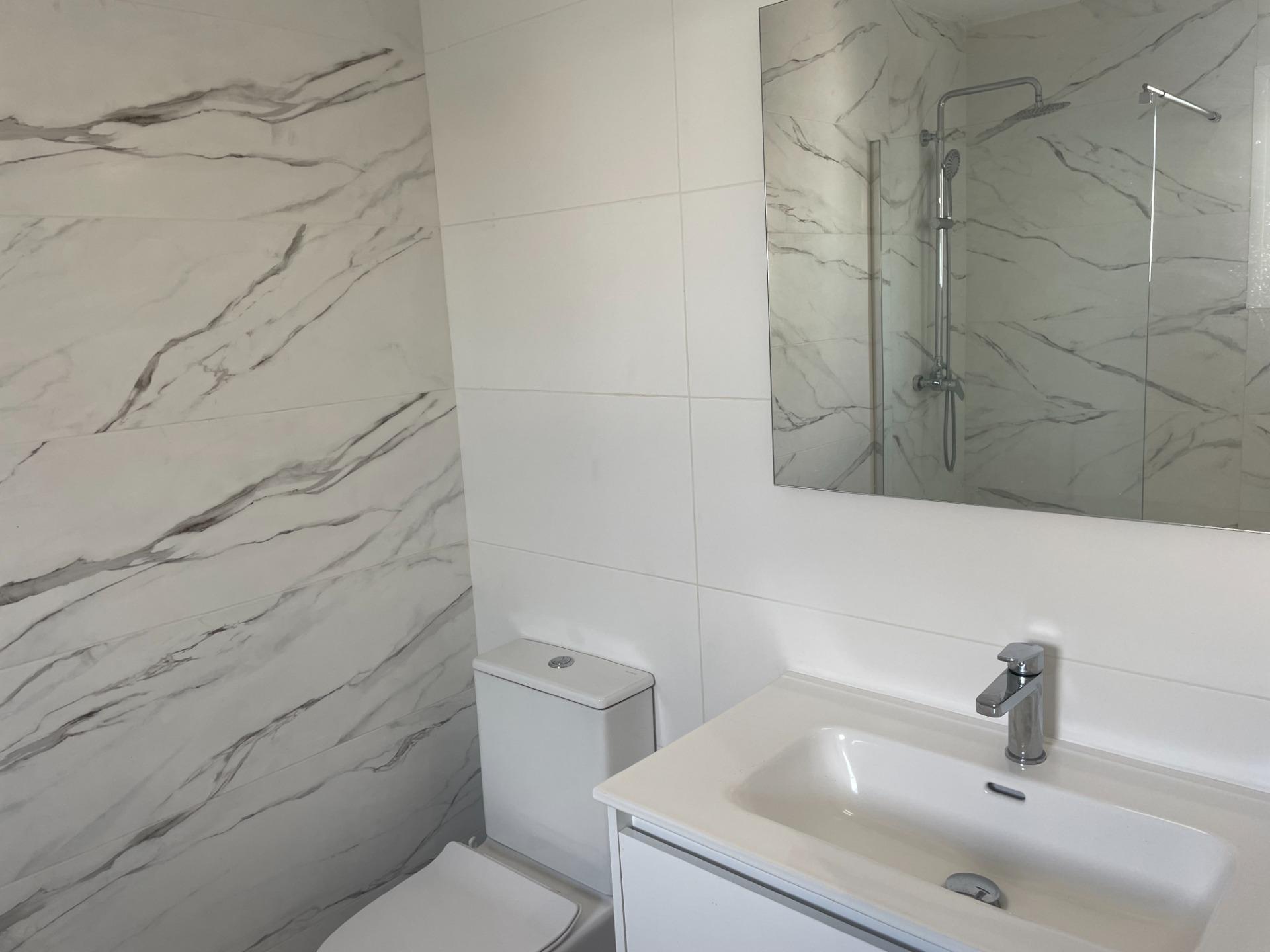 3-Bedroom Bungalow in Cabo Roig, Orihuela Costa - Image 10