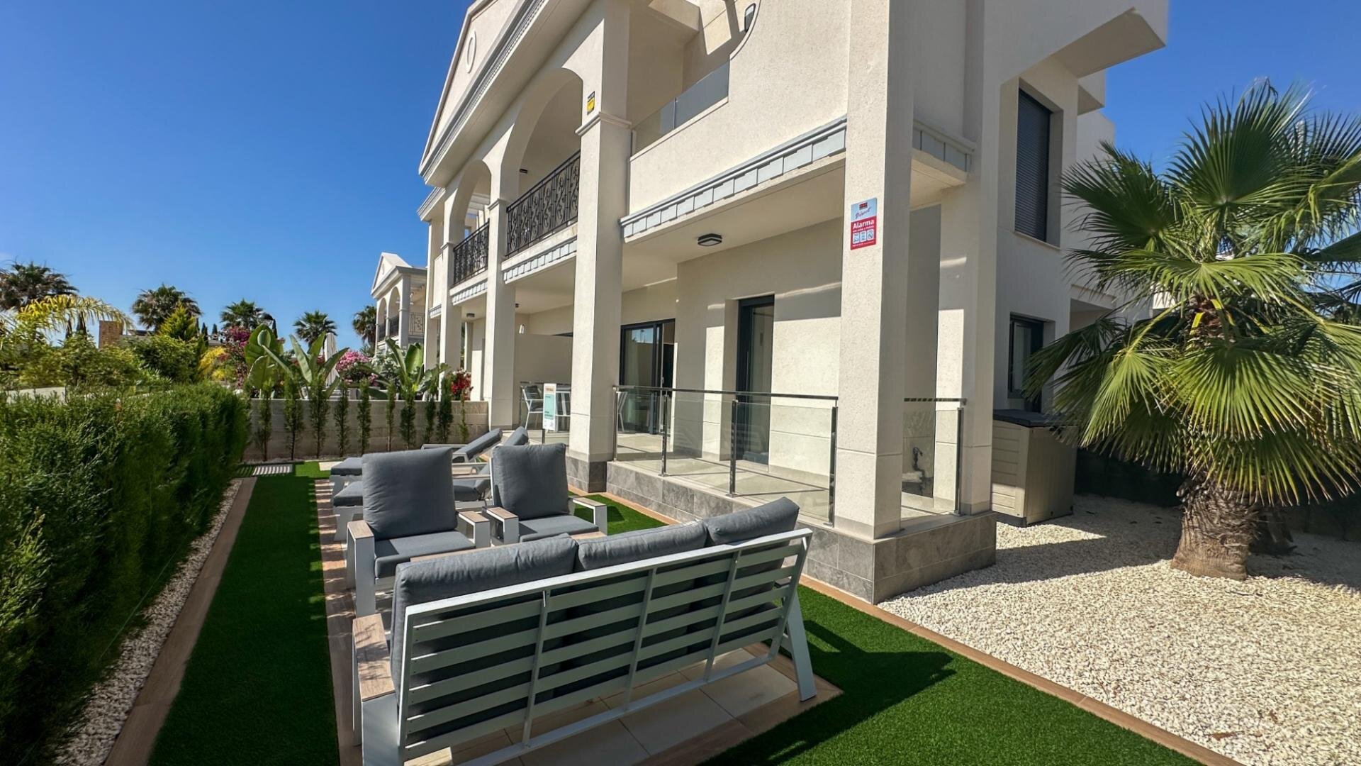 2-Bedroom Bungalow in Centro de la Ciudad Quesada, Rojales - Image 27