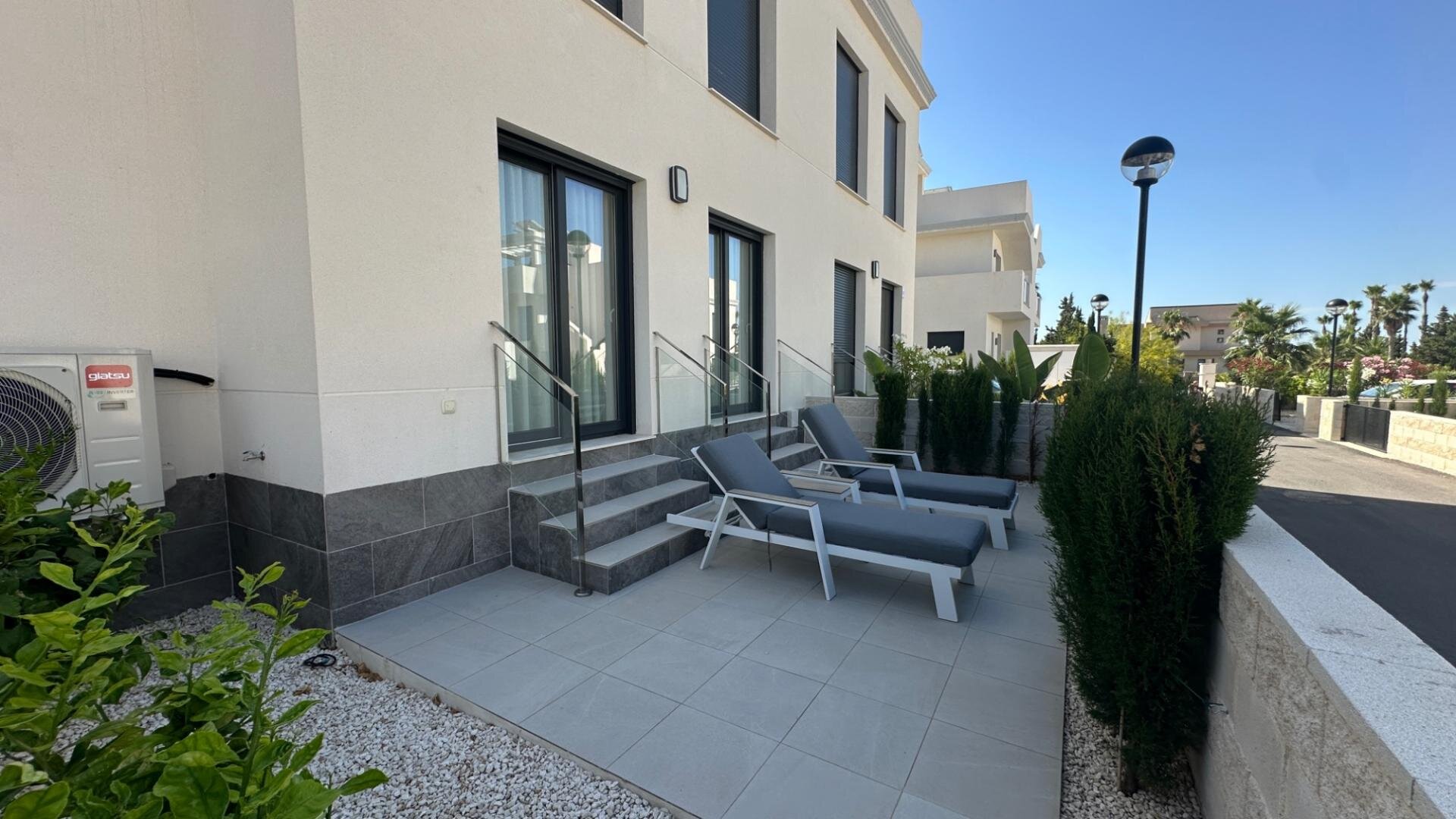 2-Bedroom Bungalow in Centro de la Ciudad Quesada, Rojales - Image 31