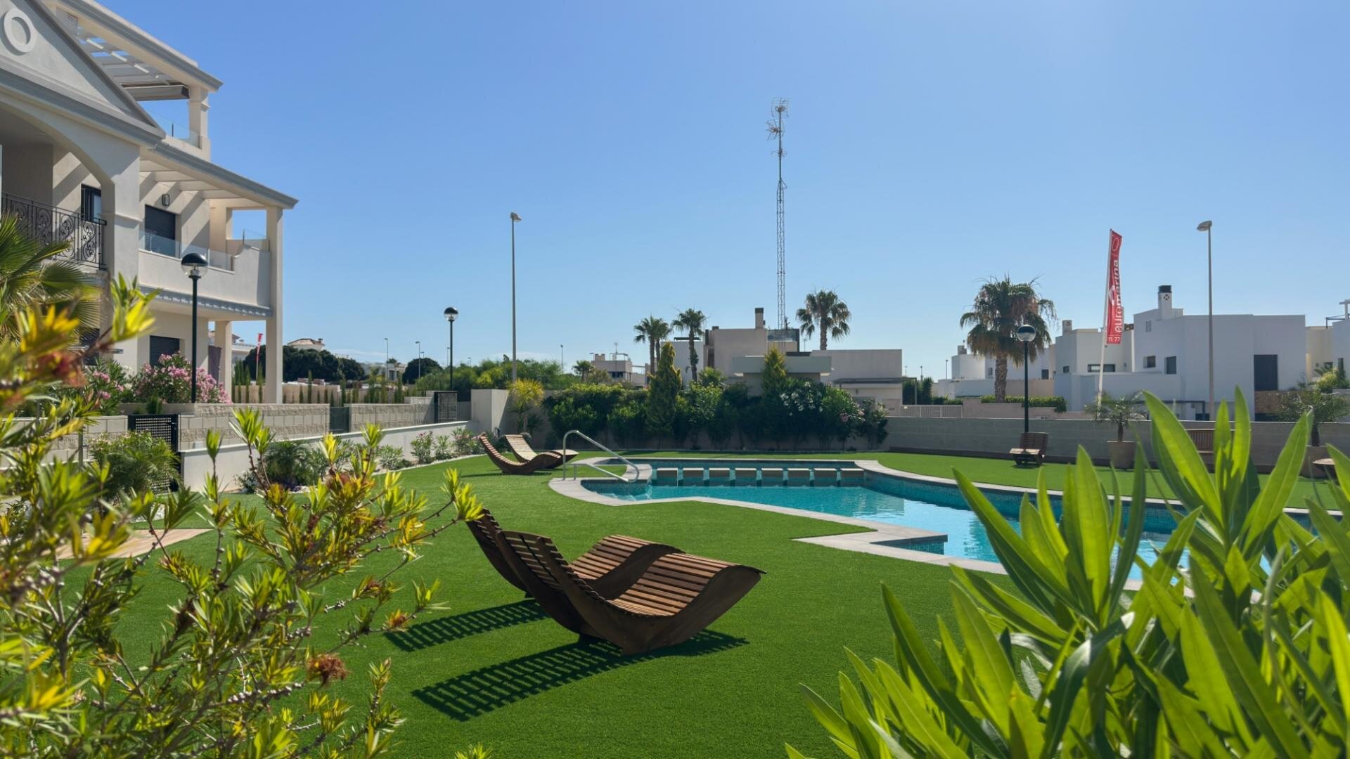 2-Bedroom Bungalow in Centro de la Ciudad Quesada, Rojales - Image 35
