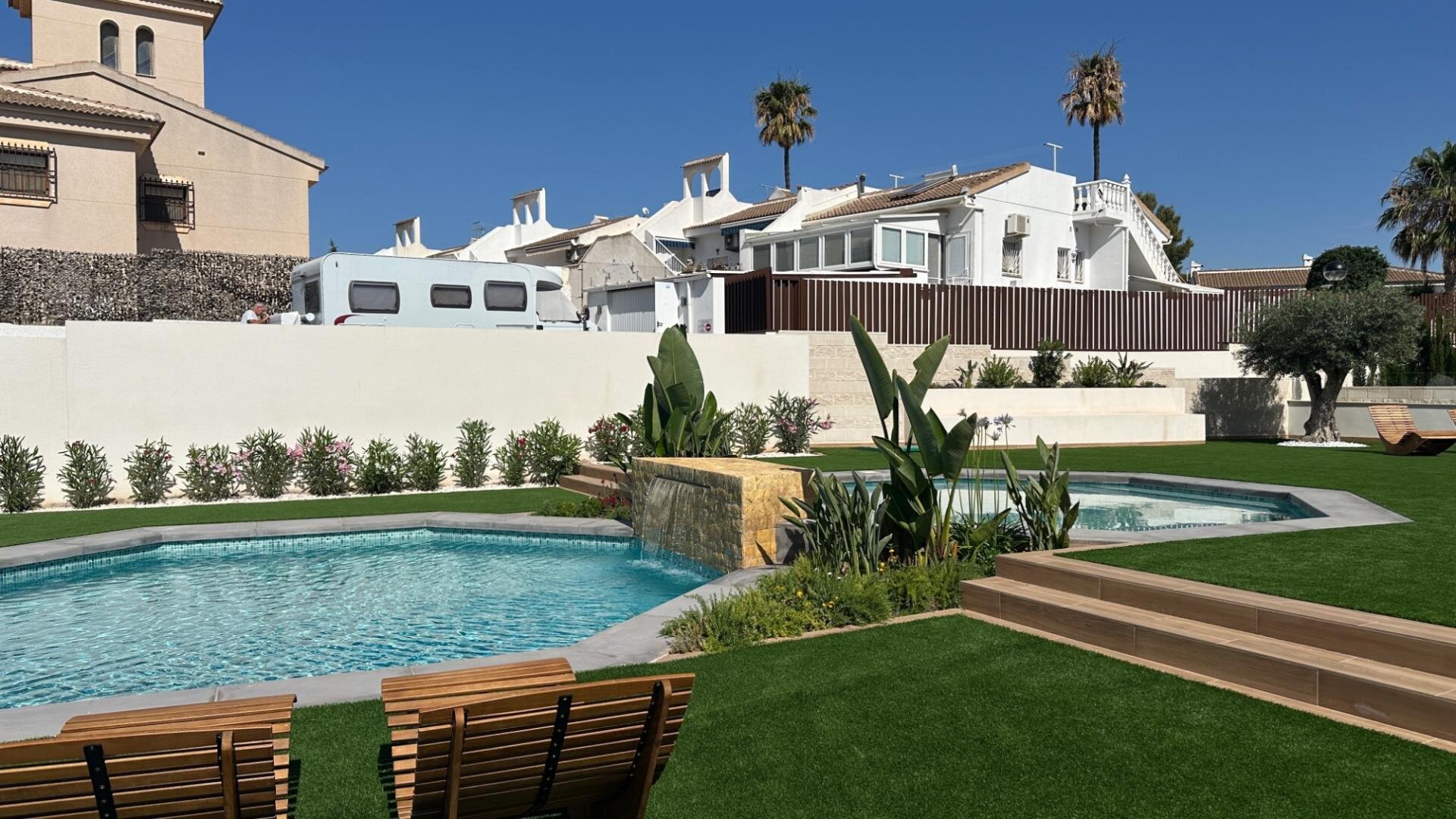 2-Bedroom Bungalow in Centro de la Ciudad Quesada, Rojales - Image 39