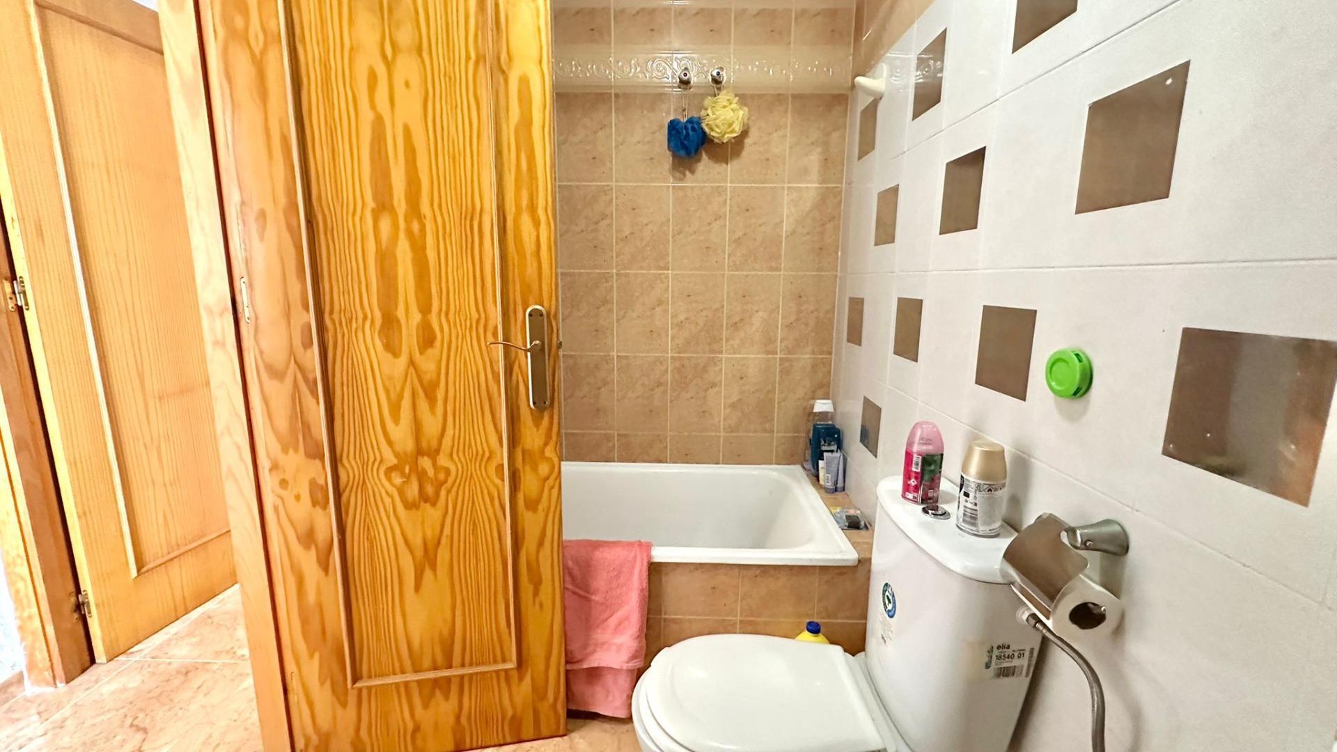 Bungalow met 2 Slaapkamers in El Limonar, Torrevieja - Image 21