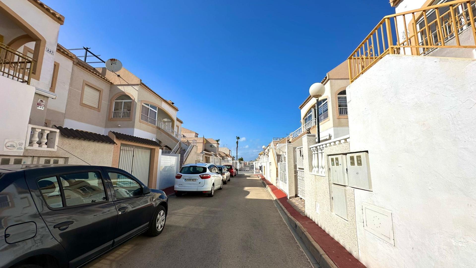 Bungalow met 2 Slaapkamers in El Limonar, Torrevieja - Image 37