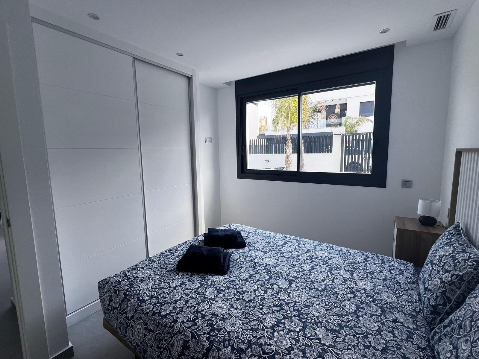 5-Bedroom Villa in Comunidad Valenciana, Algorfa - Image 14