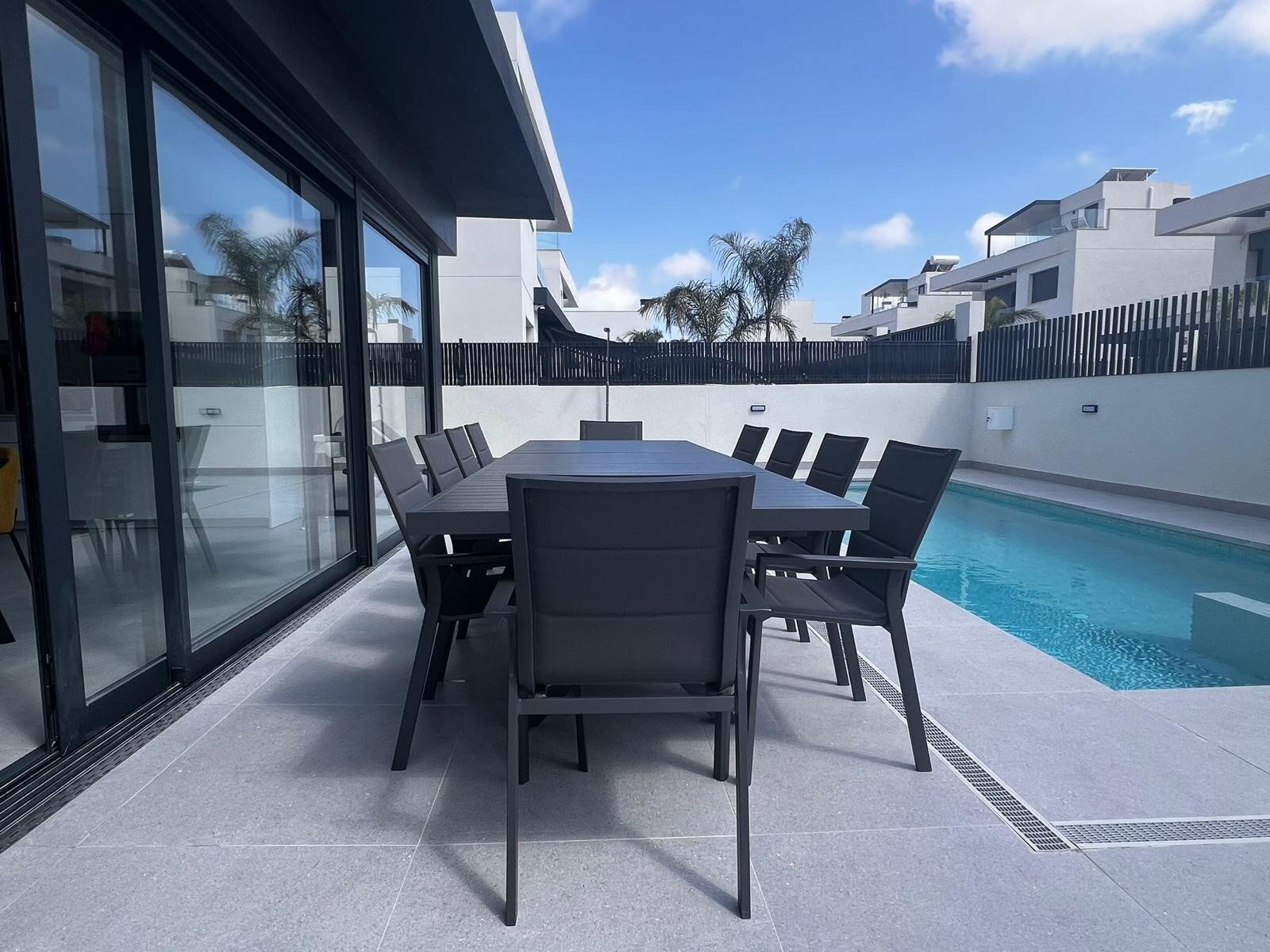 5-Bedroom Villa in Comunidad Valenciana, Algorfa - Image 2