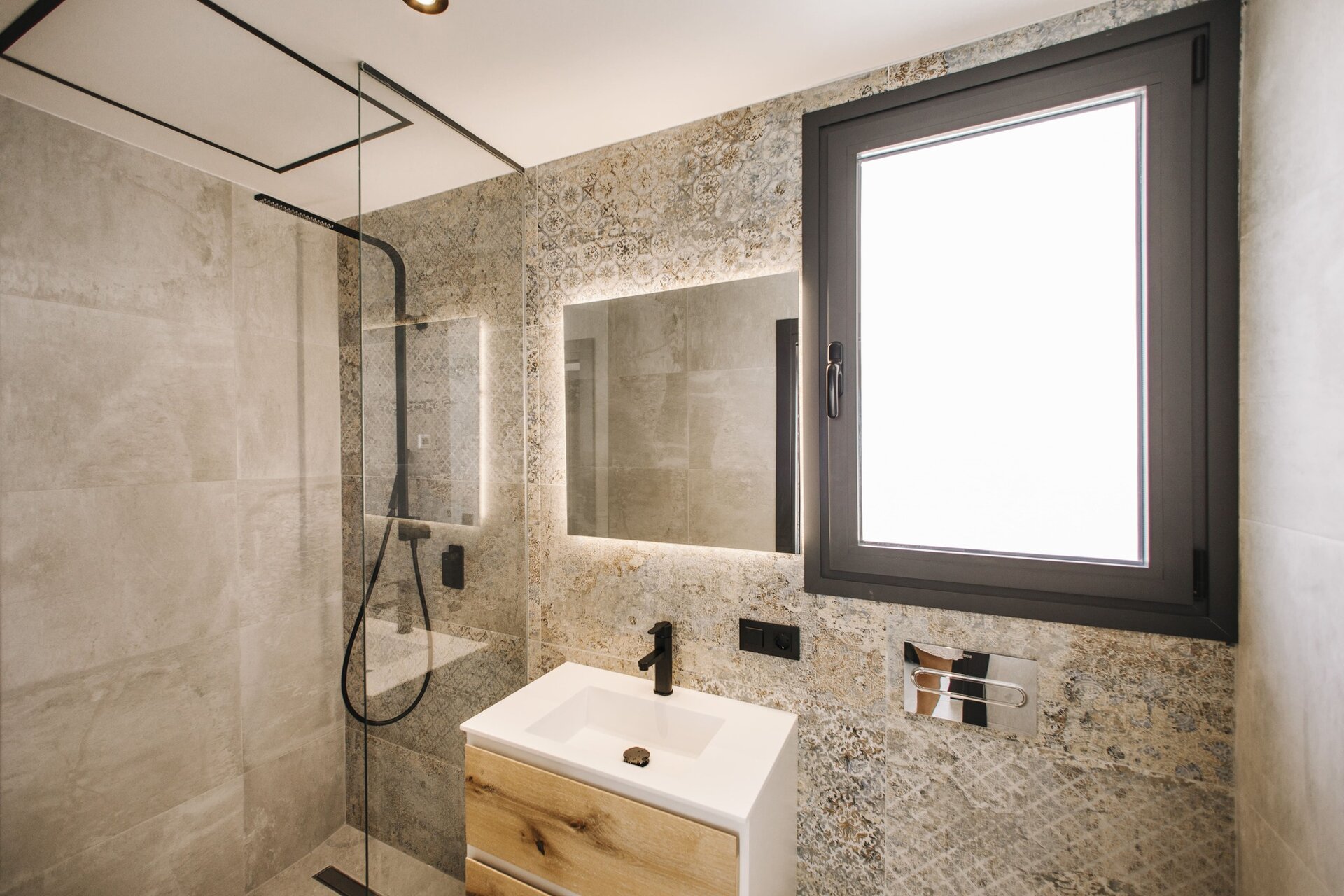 4-Bedroom Bungalow in Ciudad Quesada - Image 3