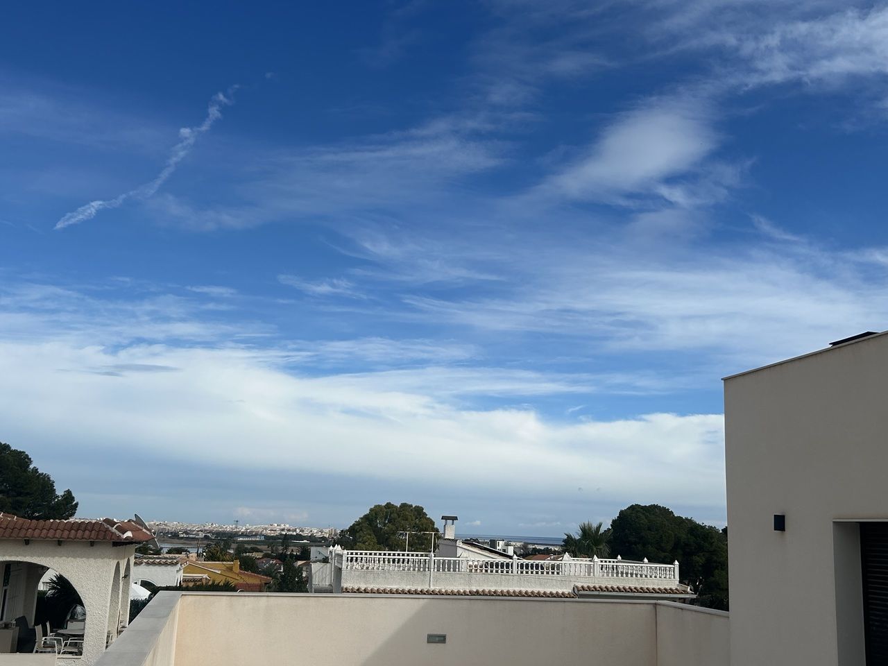 5-Bedroom Villa in La Siesta, Torrevieja - Image 25