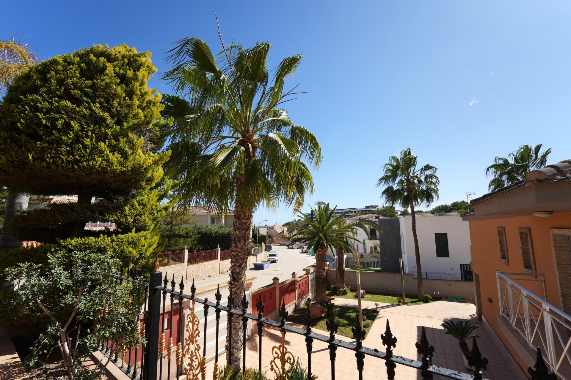 8-Bedroom Villa in Orihuela Costa - Image 32