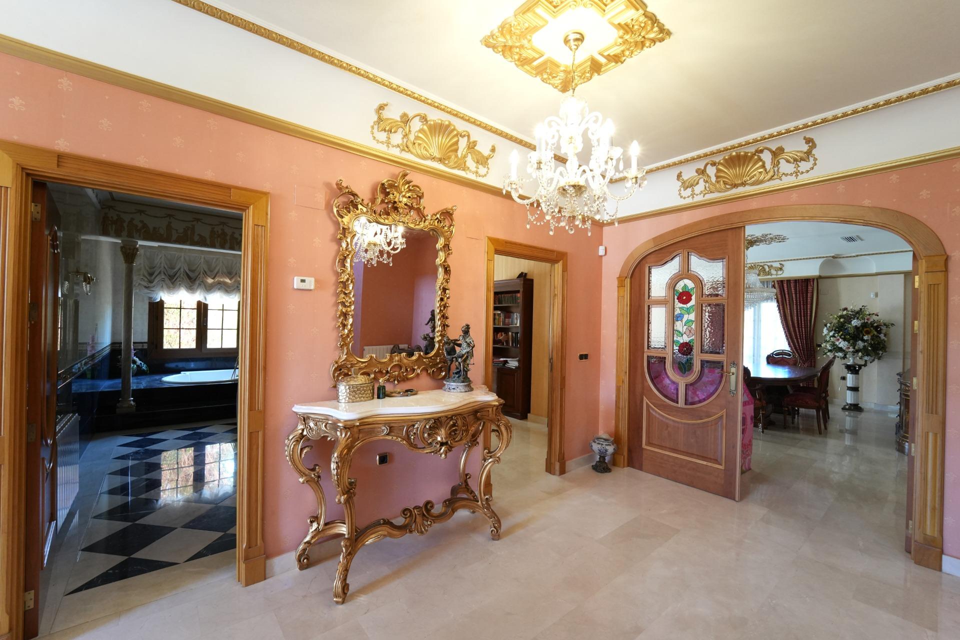 8-Bedroom Villa in Orihuela Costa - Image 44