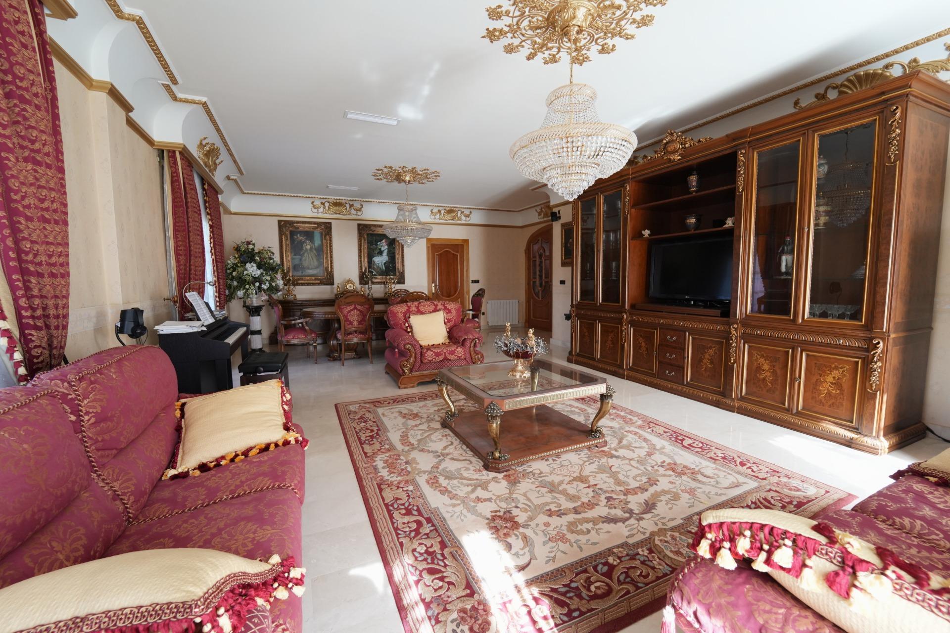 8-Bedroom Villa in Orihuela Costa - Image 47