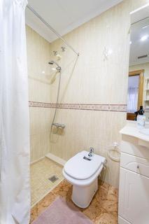 4-Bedroom Apartment in Estacion de Autobuses, Torrevieja - Image 19