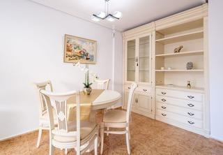 4-Bedroom Apartment in Estacion de Autobuses, Torrevieja - Image 2