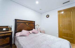 4-Bedroom Apartment in Estacion de Autobuses, Torrevieja - Image 23