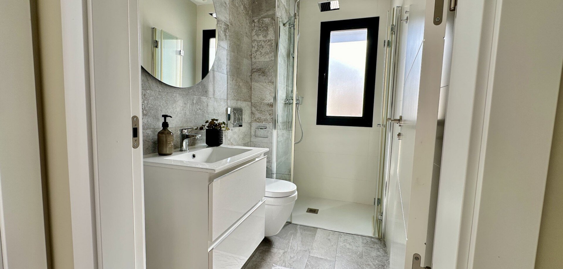 3-Bedroom Villa in Orihuela Costa - Image 38