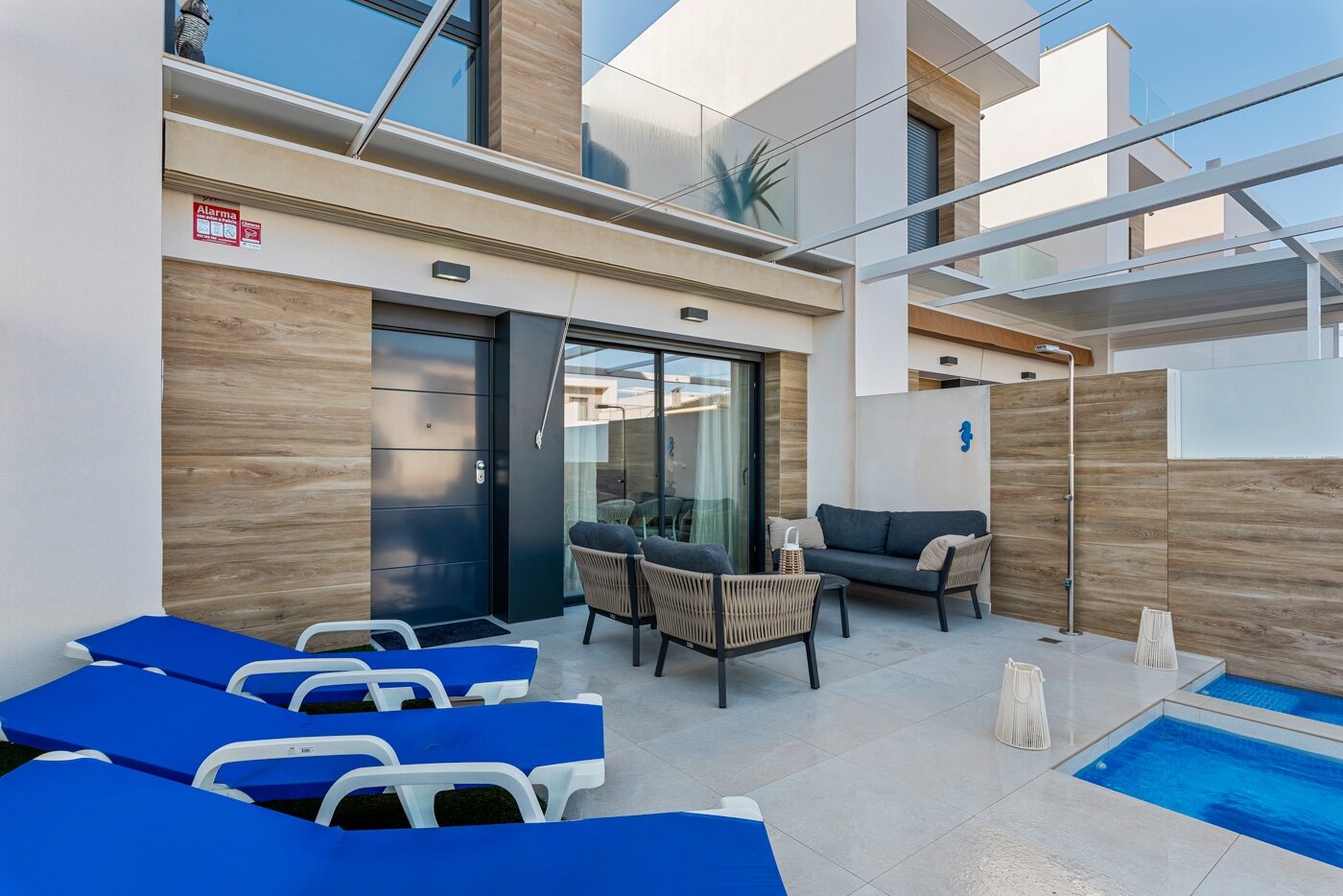 4-Bedroom Villa in Rojales - Image 27