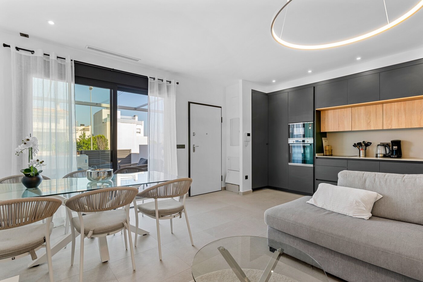 4-Bedroom Villa in Rojales - Image 5