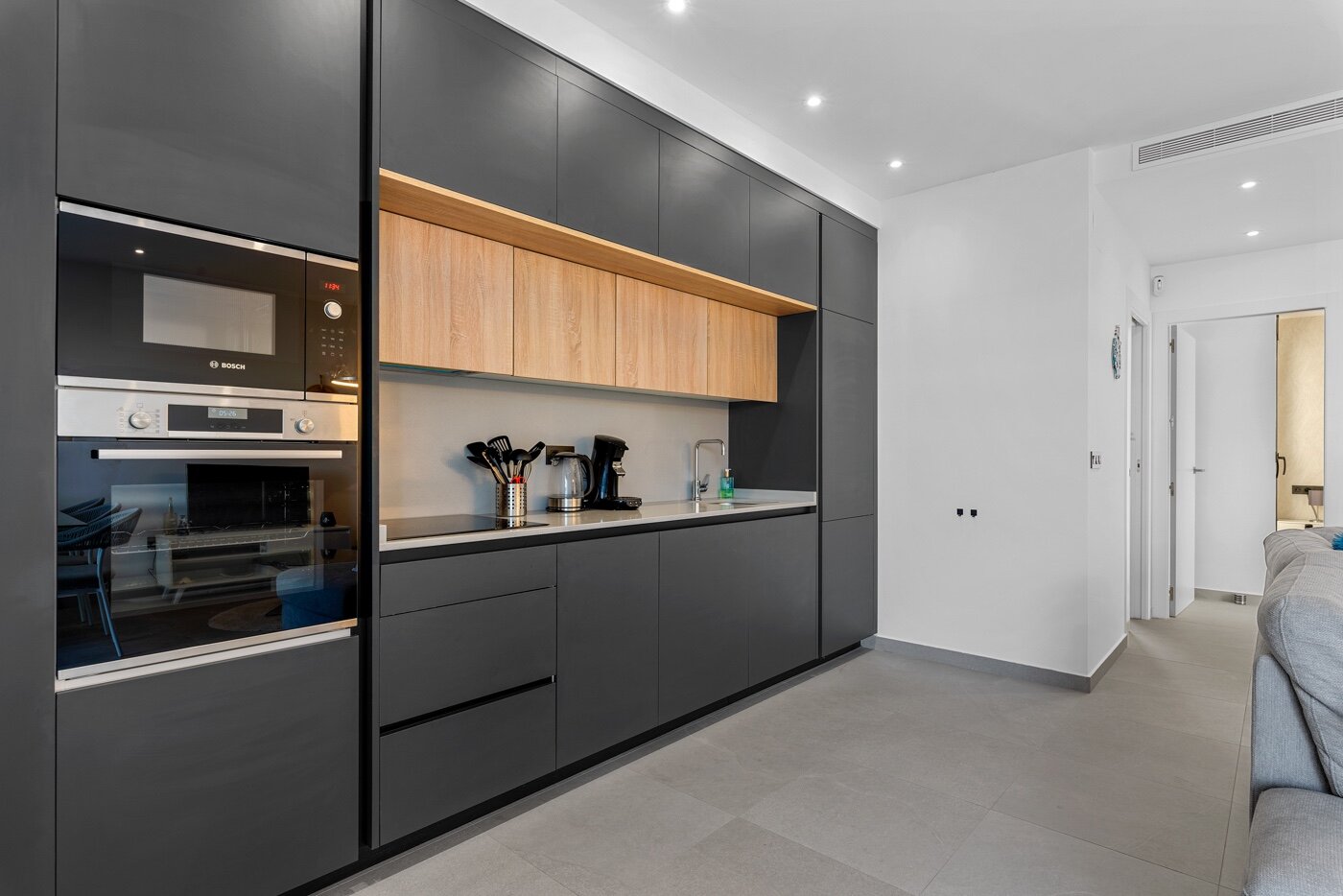 4-Bedroom Villa in Rojales - Image 6