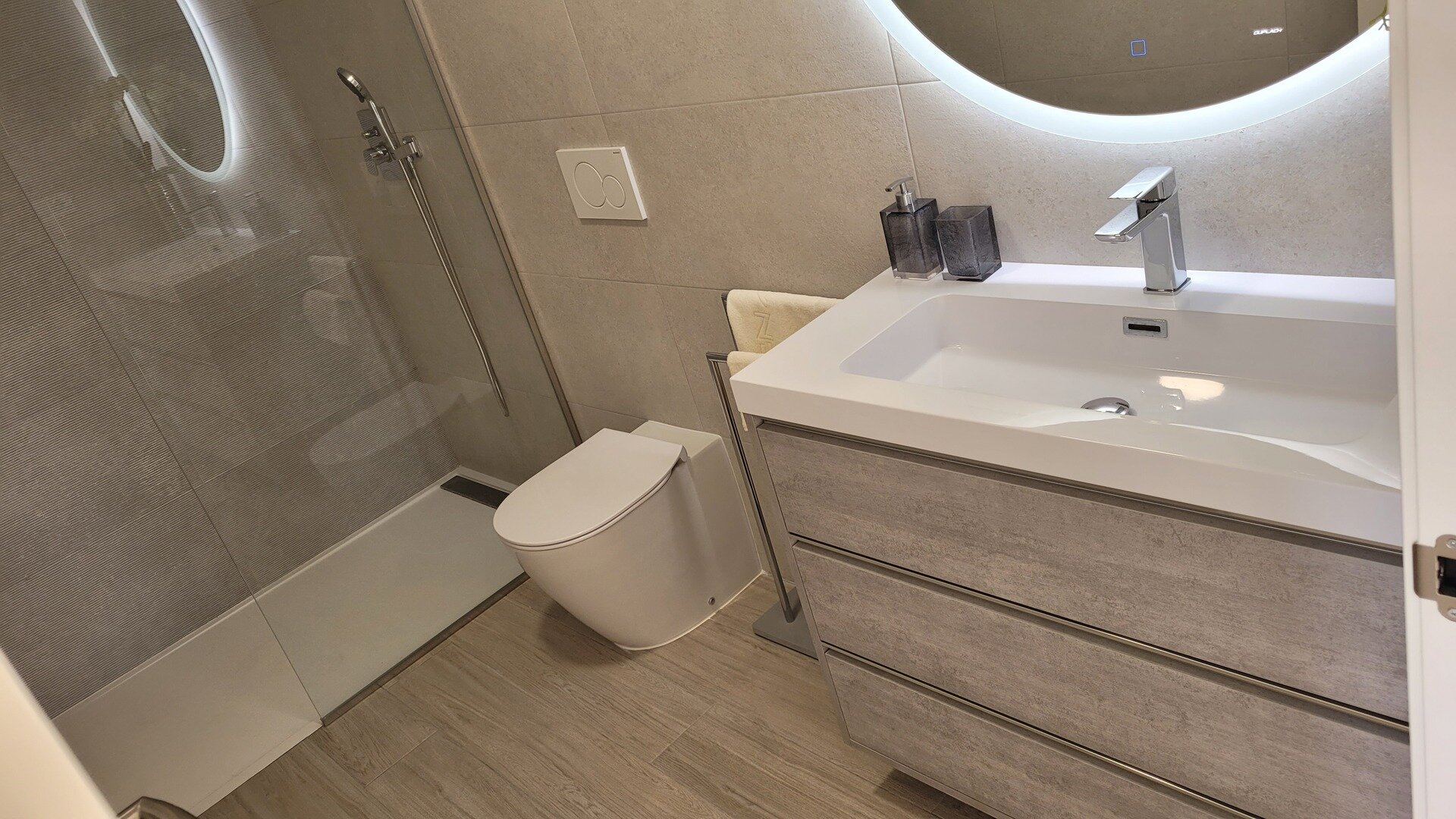 3-Bedroom Ground Floor Apartment in Guardamar del Segura - Image 23