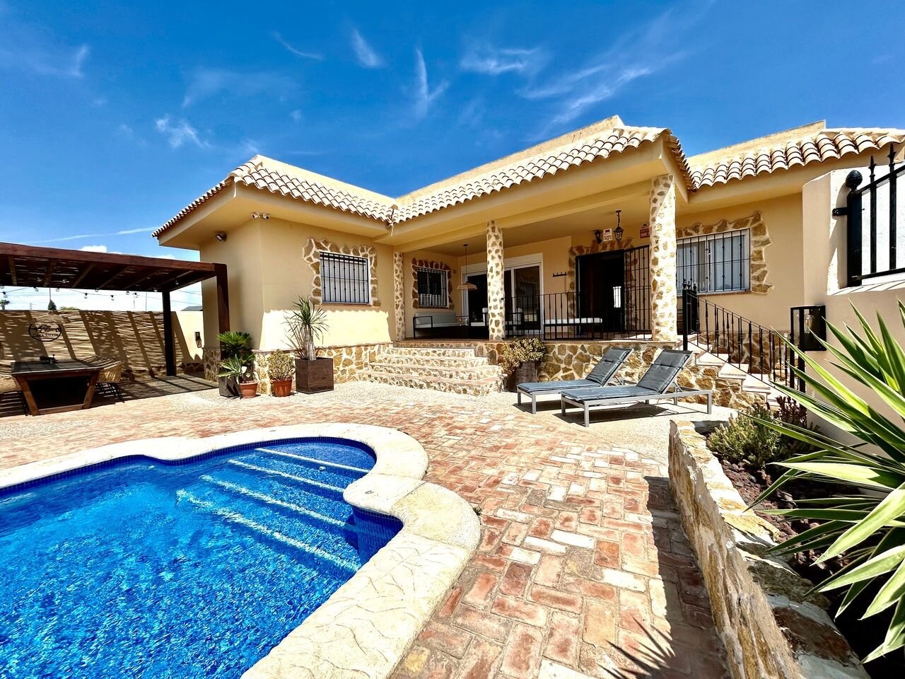 Villa in Orihuela Costa - Image 1