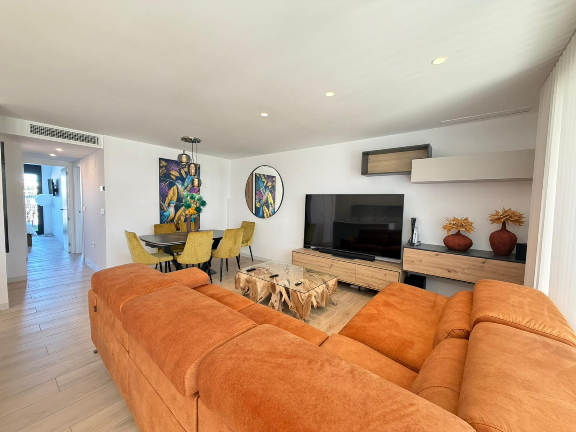 2-Bedroom Apartment in Los Alcázares - Image 4