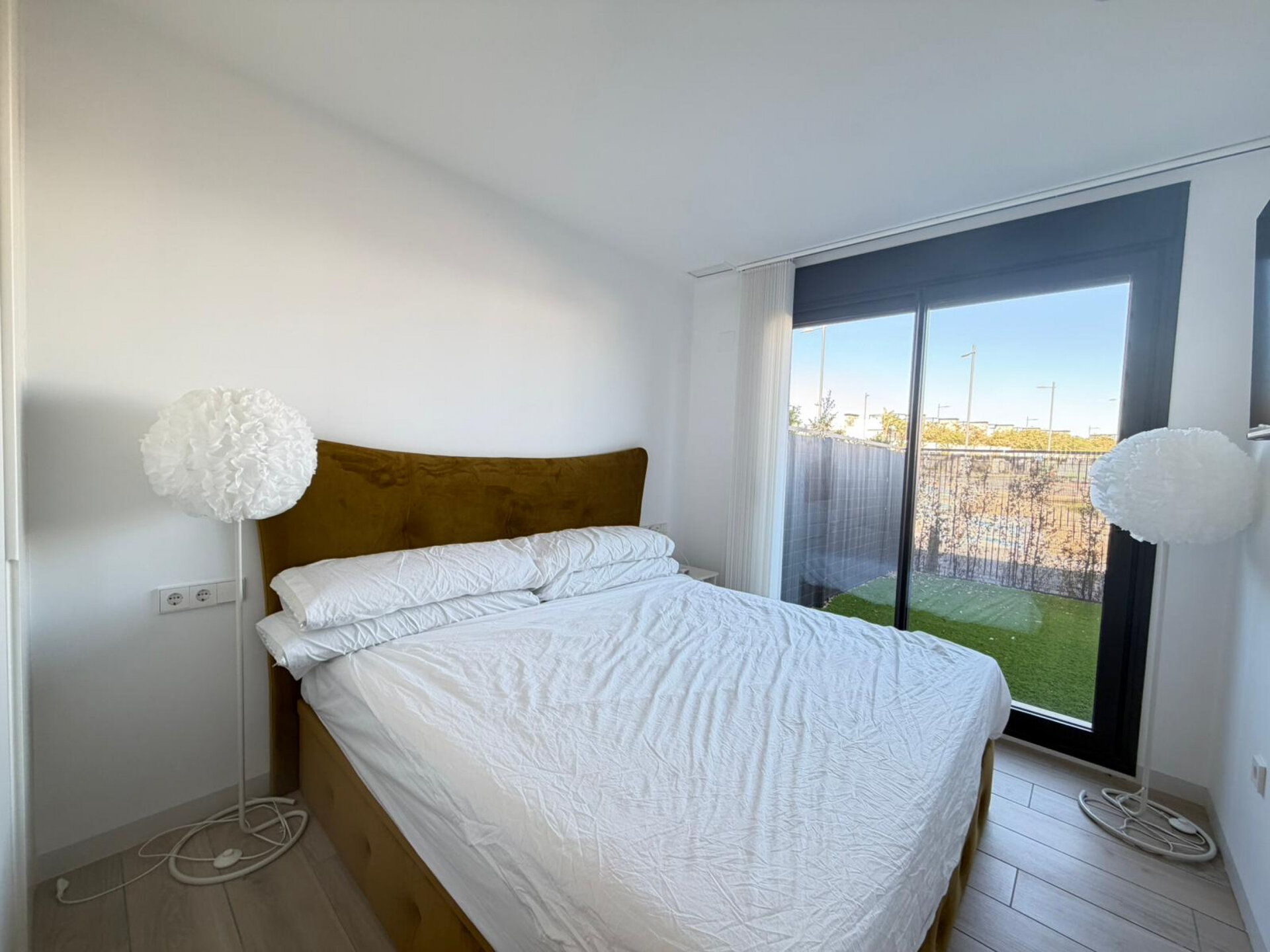 2-Bedroom Apartment in Los Alcázares - Image 9