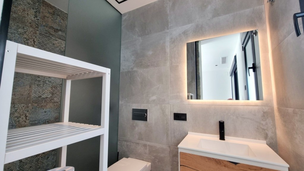 4-Bedroom Villa in Rojales - Image 19