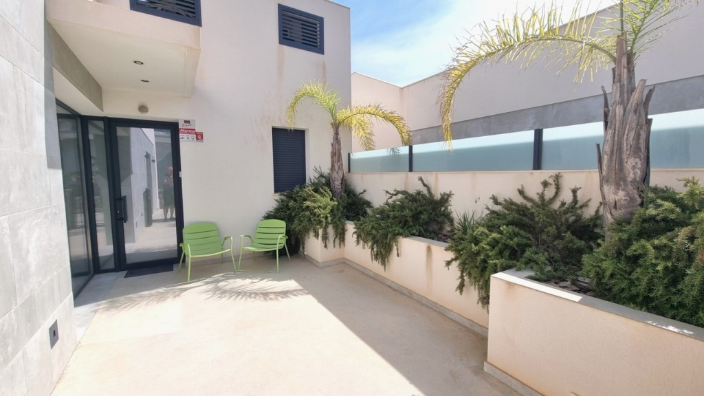 4-Bedroom Villa in Rojales - Image 4