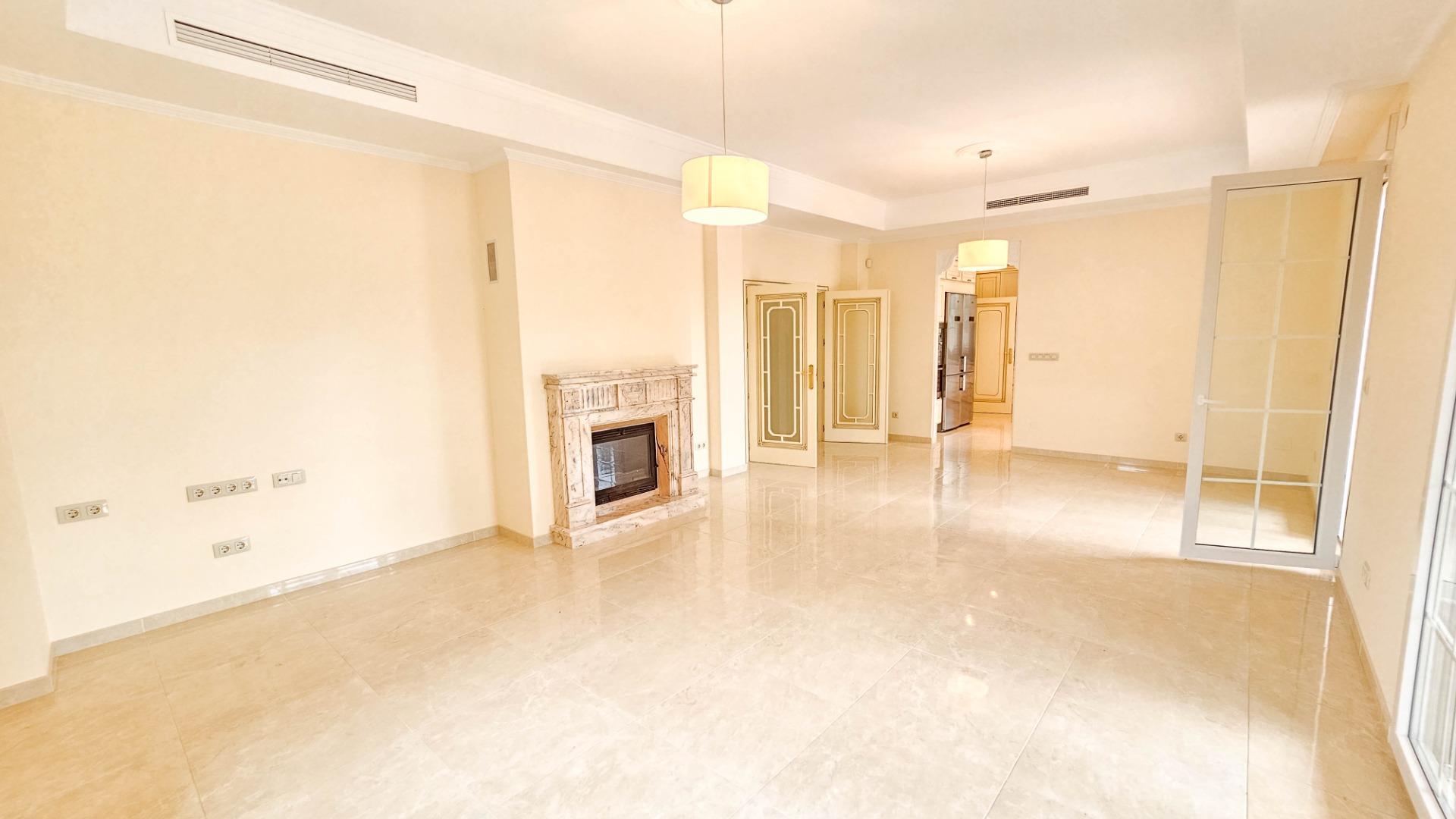 7-Bedroom Villa in Cabo Roig - Image 3