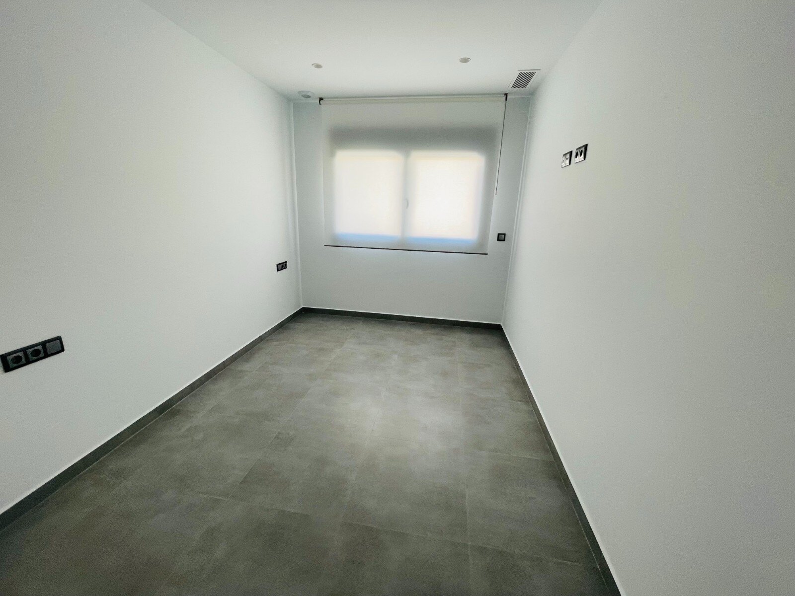 5-Bedroom Detached House in Torrevieja - Image 4